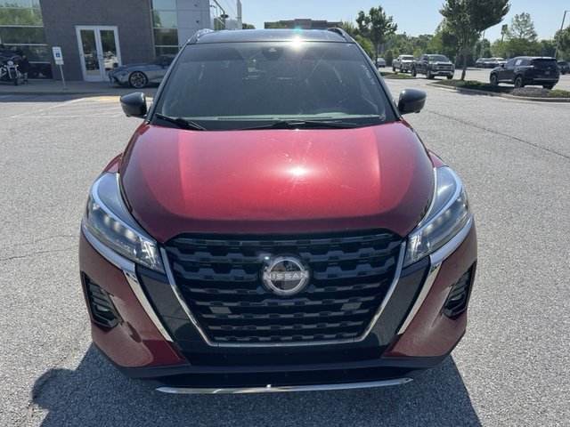 2022 Nissan Kicks SR FWD