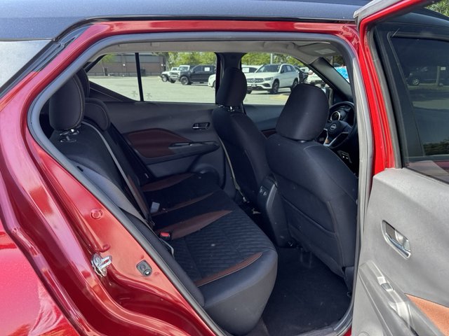 2022 Nissan Kicks SR FWD