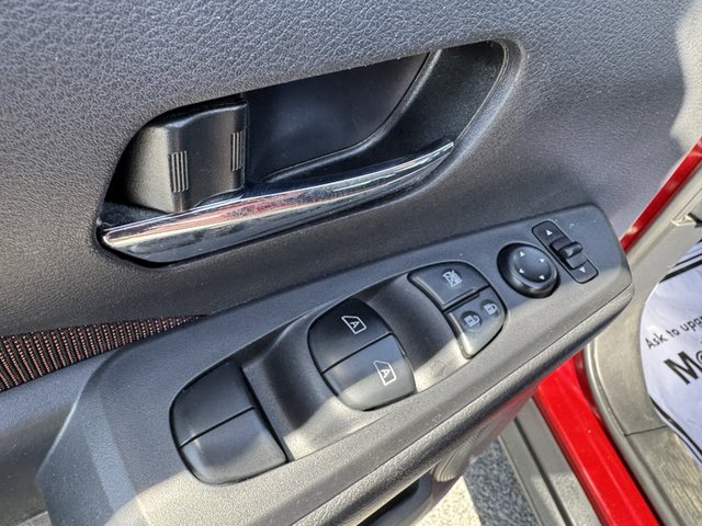 2022 Nissan Kicks SR FWD