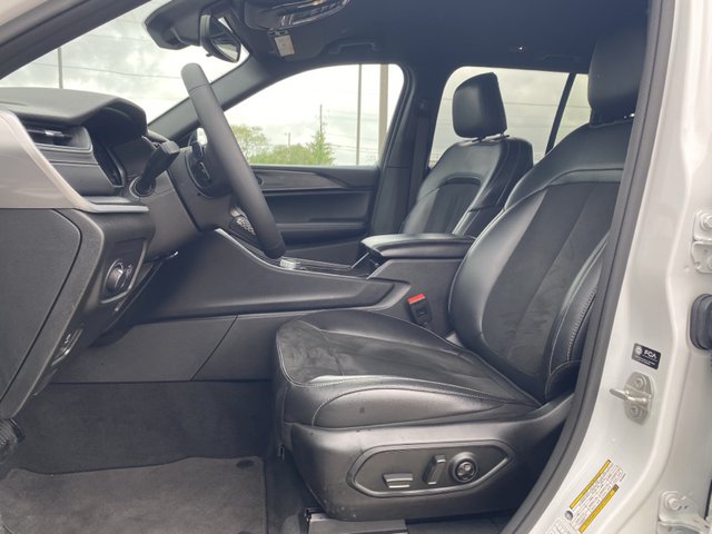2024 Jeep Grand Cherokee Altitude 4WD
