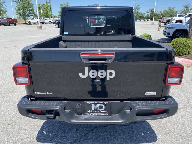 2023 Jeep Gladiator Overland 4WD