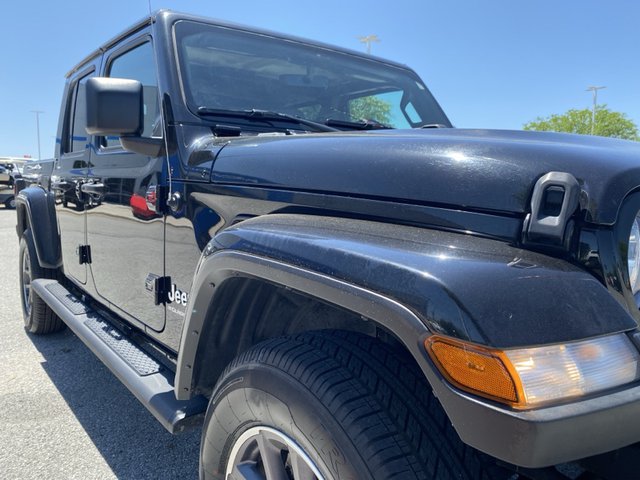 2023 Jeep Gladiator Overland 4WD