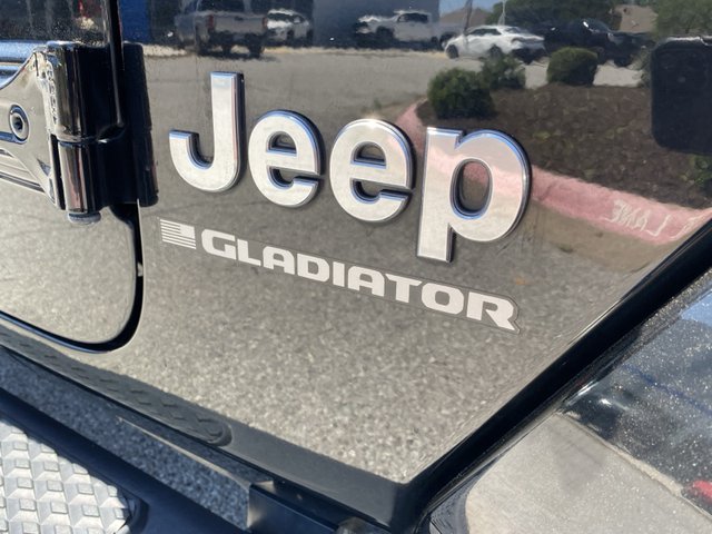 2023 Jeep Gladiator Overland 4WD