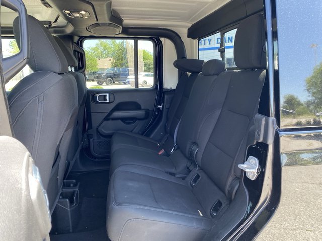 2023 Jeep Gladiator Overland 4WD