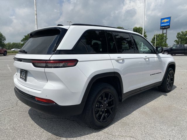 2024 Jeep Grand Cherokee Altitude 4WD