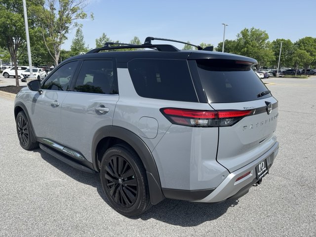 2023 Nissan Pathfinder Platinum 4WD