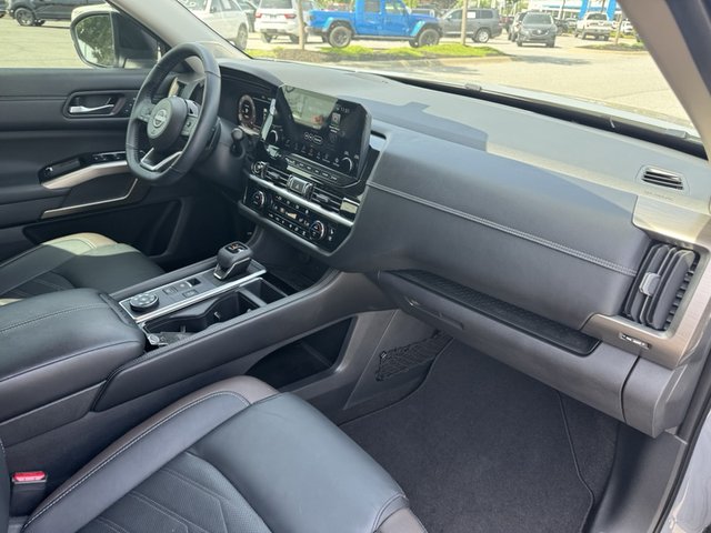 2023 Nissan Pathfinder Platinum 4WD