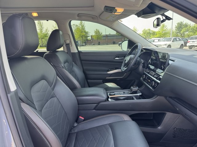 2023 Nissan Pathfinder Platinum 4WD