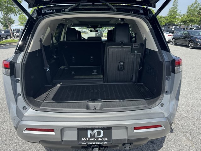 2023 Nissan Pathfinder Platinum 4WD