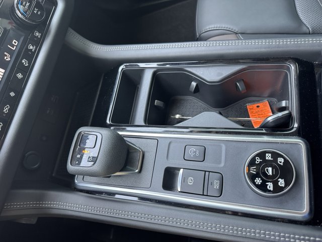 2023 Nissan Pathfinder Platinum 4WD