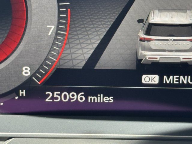 2023 Nissan Pathfinder Platinum 4WD