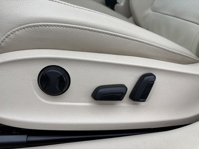 2014 Volkswagen Passat 2.0 TDI SE w/Sunroof