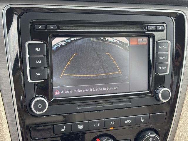 2014 Volkswagen Passat 2.0 TDI SE w/Sunroof
