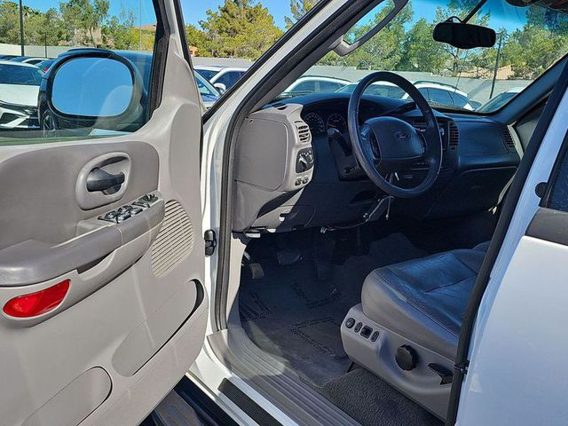 2003 Ford F-150 Lariat Styleside 4WD 5.5ft B
