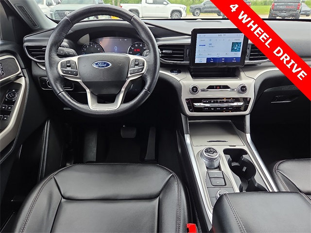 2023 Ford Explorer XLT 4WD