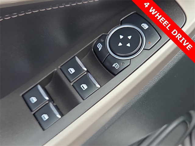 2023 Ford Explorer XLT 4WD