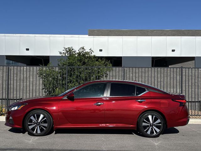 2022 Nissan Altima 2.5 SV