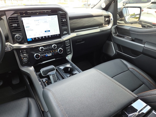 2024 Ford F-150 Lariat 4WD