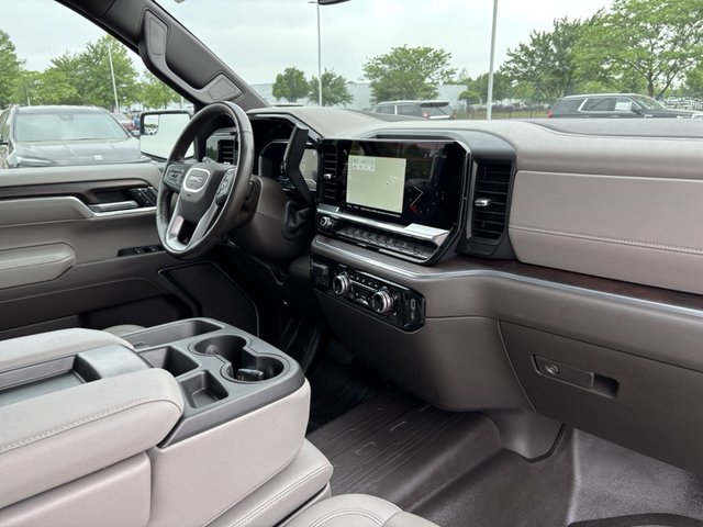 2022 GMC Sierra 1500 SLT 4WD 147WB