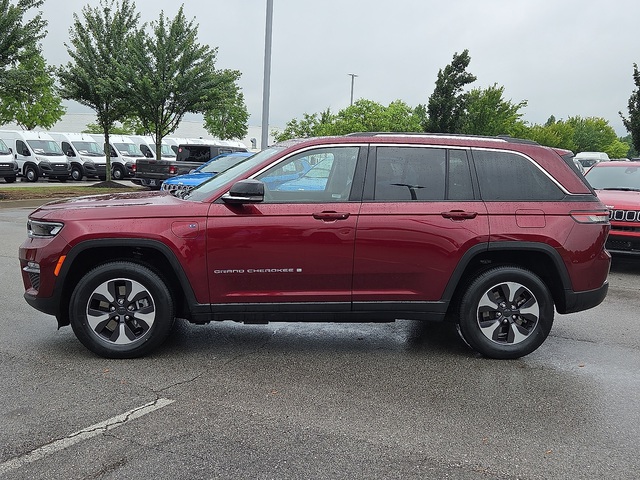 2023 Jeep Grand Cherokee 4WD 4xe