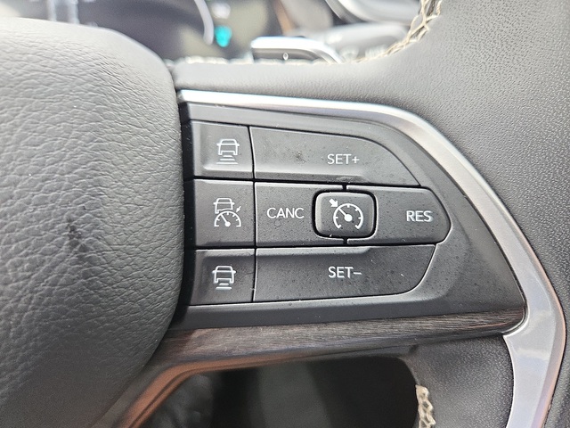 2023 Jeep Grand Cherokee 4WD 4xe