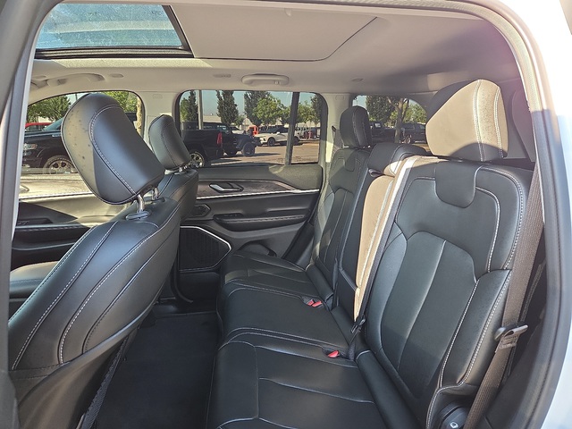 2023 Jeep Grand Cherokee 4WD 4xe