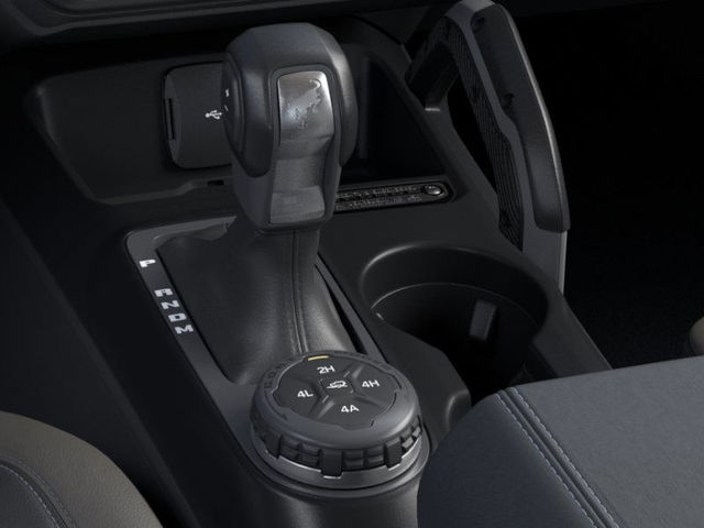 2025 Ford Bronco Outer Banks 4Dr 4WD