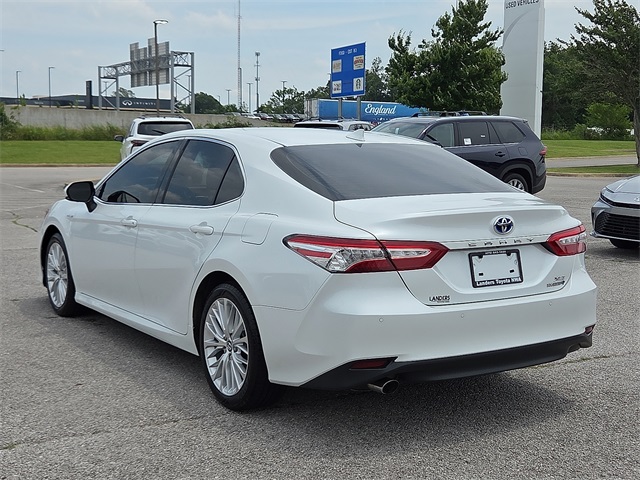 2020 Toyota Camry Hybrid XLE