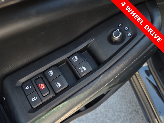 2023 Jeep Grand Cherokee Laredo 4WD L