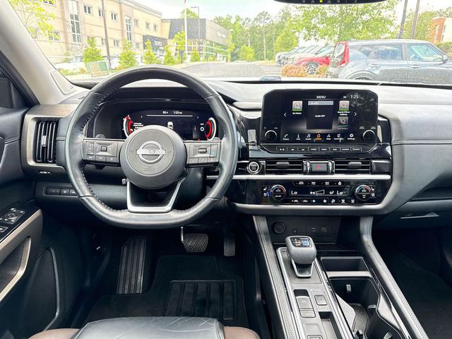 2022 Nissan Pathfinder Platinum