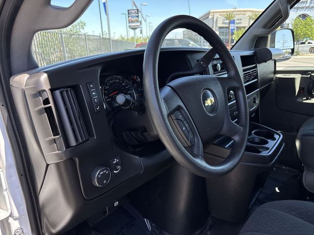 2022 Chevrolet Express 2500 135WB RWD