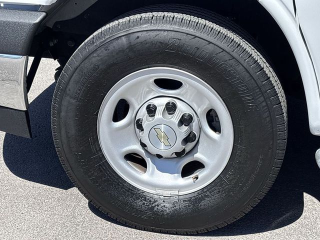 2022 Chevrolet Express 2500 135WB RWD