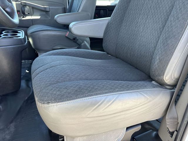 2022 Chevrolet Express 2500 135WB RWD