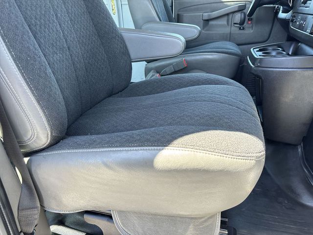 2022 Chevrolet Express 2500 135WB RWD