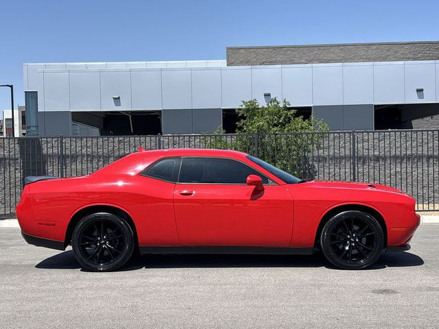 2018 Dodge Challenger SXT Plus