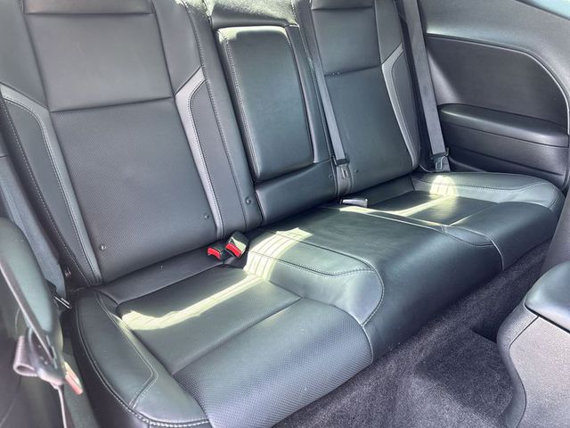 2018 Dodge Challenger SXT Plus