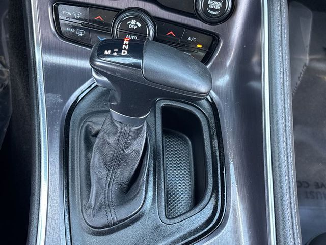 2018 Dodge Challenger SXT Plus
