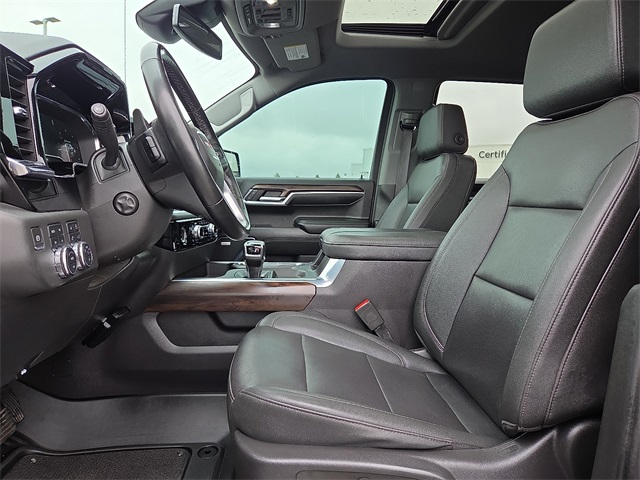 2023 GMC Sierra 1500 SLT 4WD 147WB