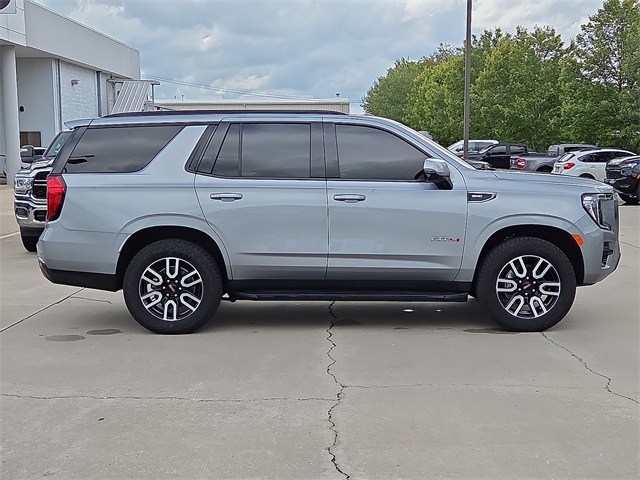2024 GMC Yukon AT4 4WD