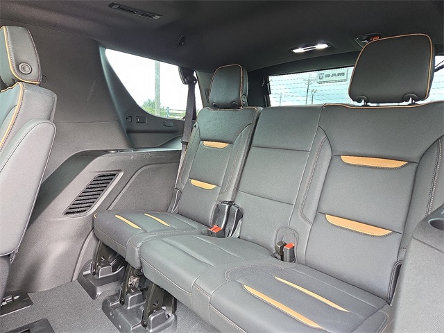 2024 GMC Yukon AT4 4WD