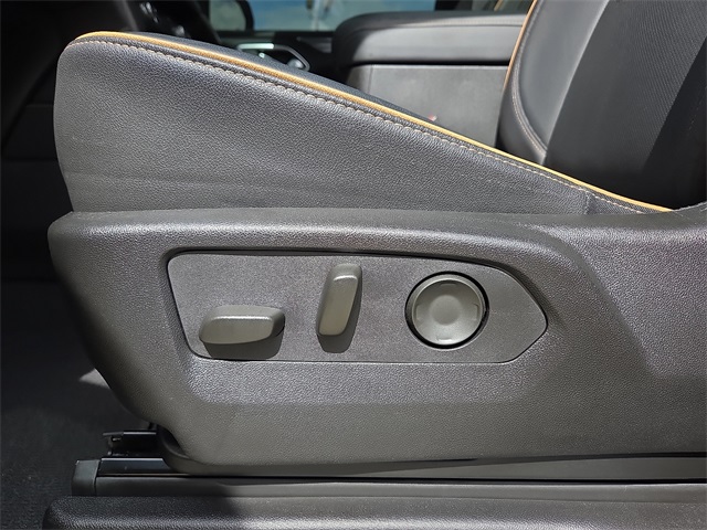 2024 GMC Yukon AT4 4WD