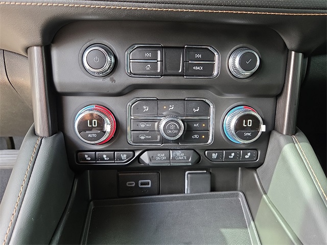 2024 GMC Yukon AT4 4WD