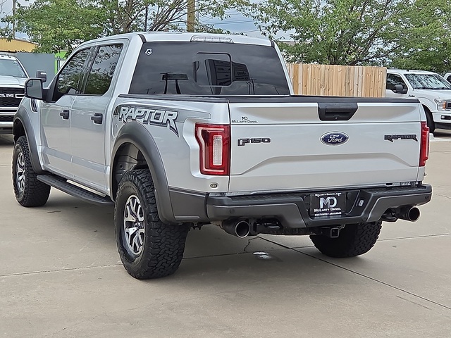 2017 Ford F-150 Raptor 4WD 5.5ft Box