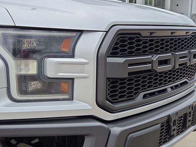 2017 Ford F-150 Raptor 4WD 5.5ft Box
