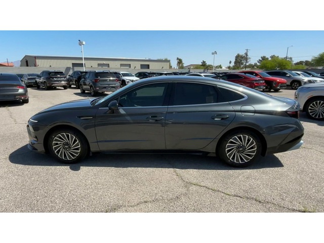 2024 Hyundai Sonata Hybrid SEL 2.0L
