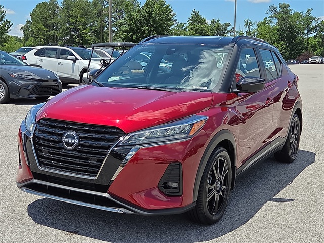 2023 Nissan Kicks SR FWD