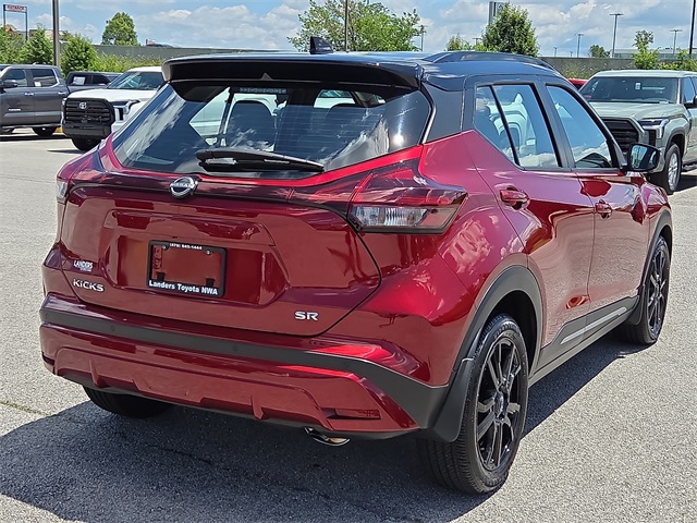 2023 Nissan Kicks SR FWD