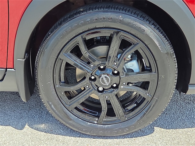 2023 Nissan Kicks SR FWD