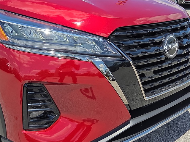 2023 Nissan Kicks SR FWD
