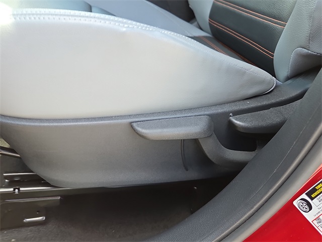 2023 Nissan Kicks SR FWD